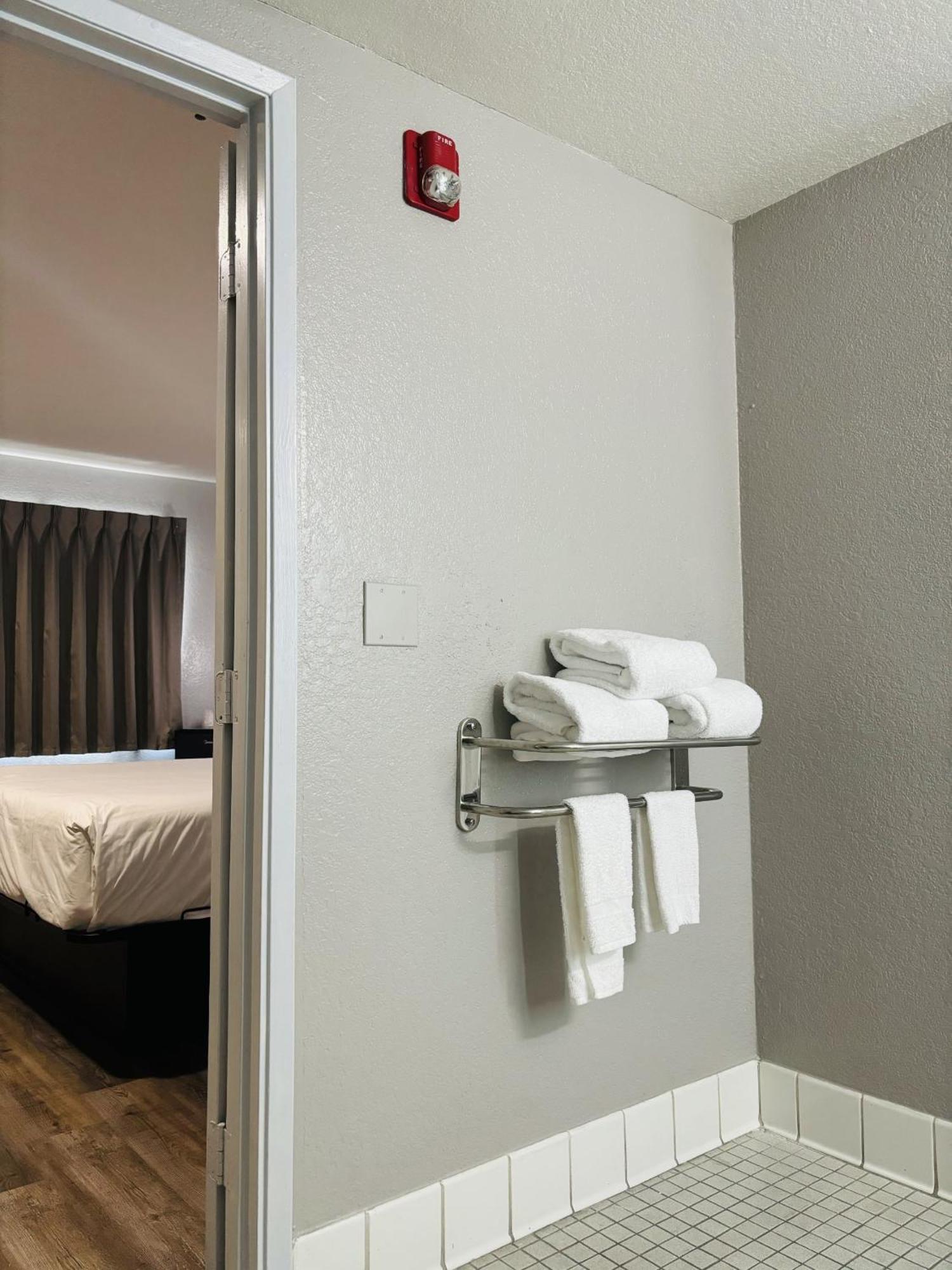 6-santa Ana, Ca Hotel