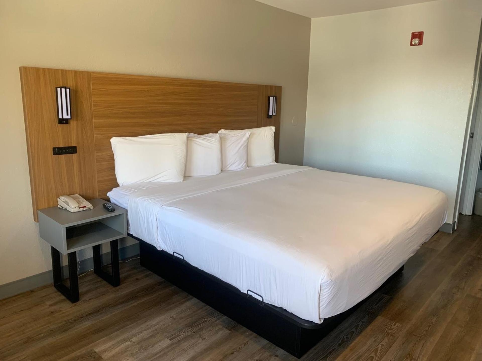 6-santa Ana, Ca