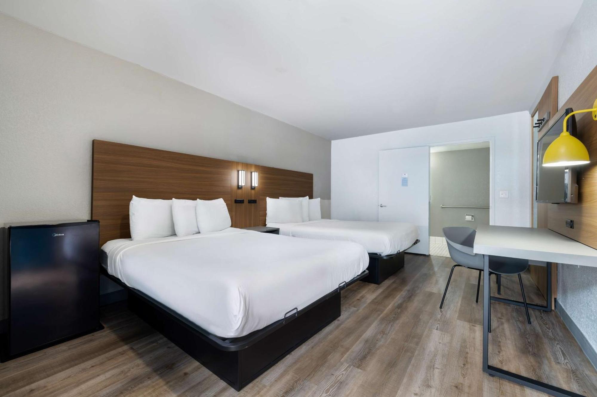 Hotel 6-santa Ana, Ca 2*