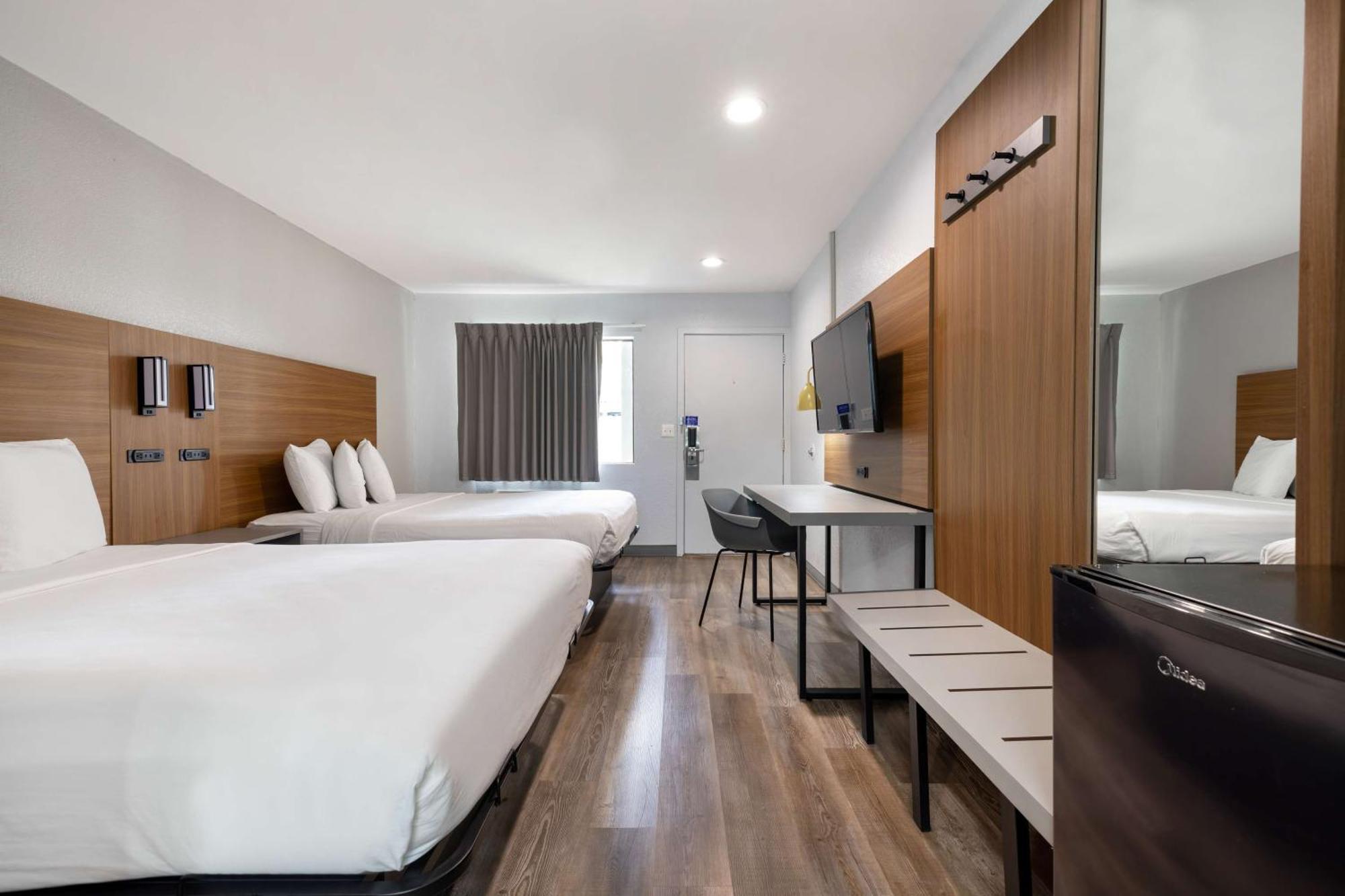 6-santa Ana, Ca Hotel