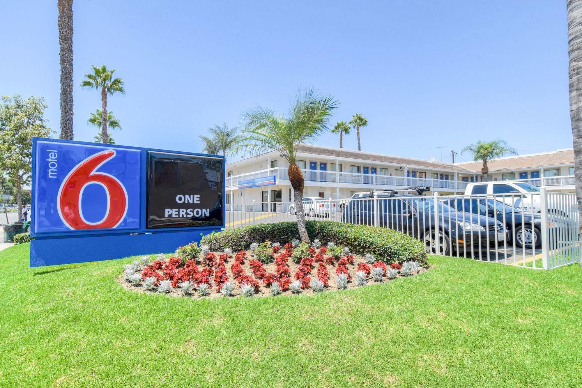 Hotel 6-santa Ana, Ca 2*